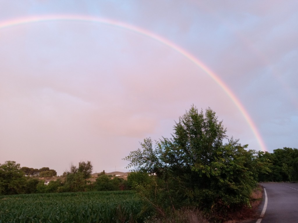 Foto: Espectacular arco iris el 21 de junio de 2021 - Calatayud (Aragón), España