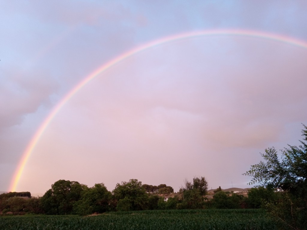 Foto: Espectacular arco iris el 21 de junio de 2021 - Calatayud (Aragón), España