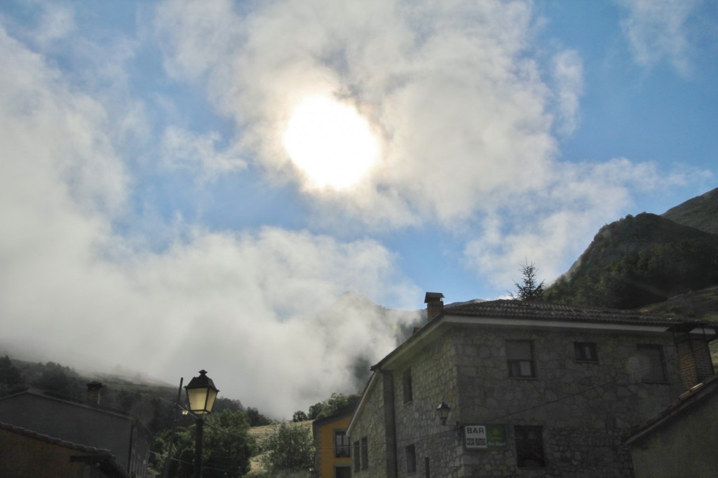 Foto: Vista del pueblo - Sotres (Asturias), España