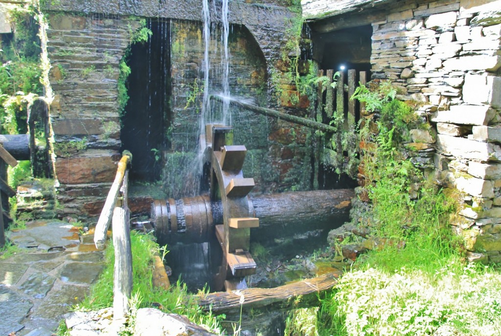 Foto: Conjunto etnográfico Os Teixois - Taramundi (Asturias), España