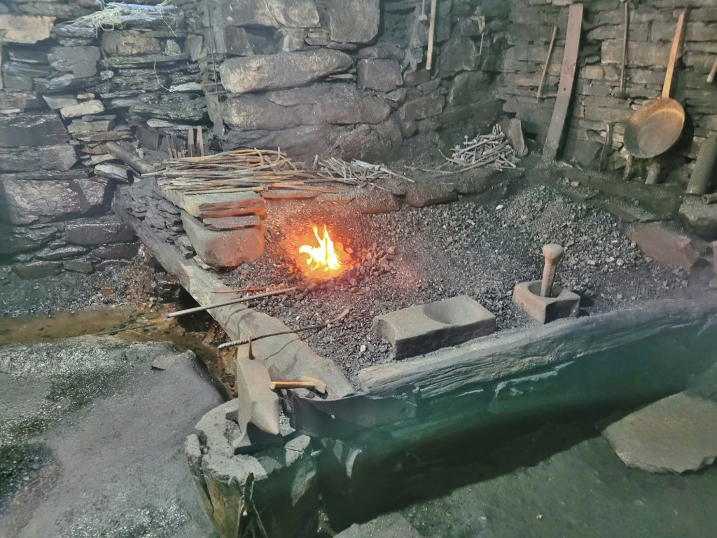 Foto: Conjunto etnográfico Os Teixois - Taramundi (Asturias), España