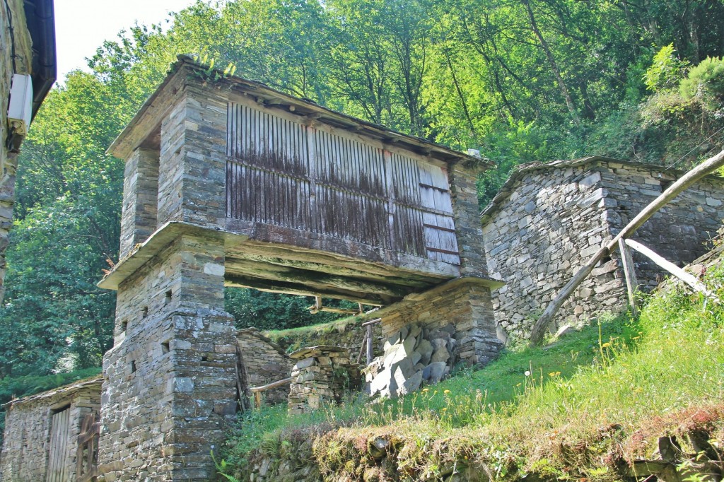 Foto: Conjunto etnográfico Os Teixois - Taramundi (Asturias), España