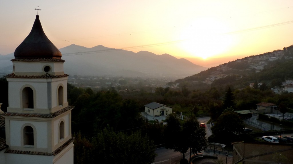 Foto: Puesta de sol - Villa (Campania), Italia