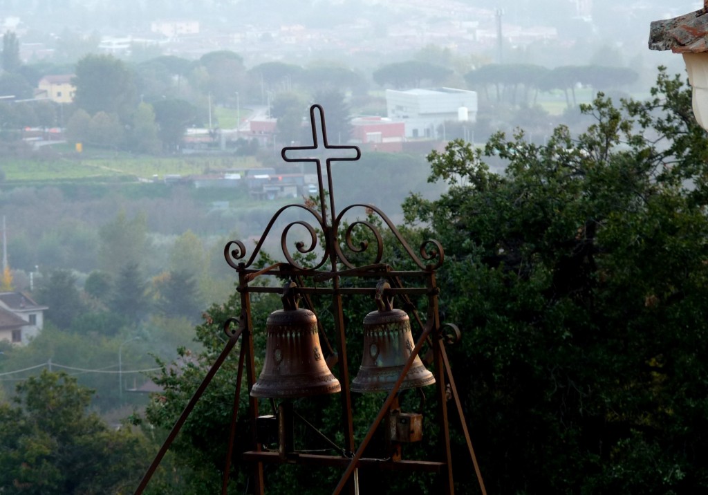 Foto: Campanario - Villa (Campania), Italia