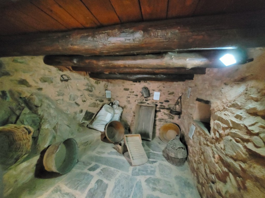 Foto: Interior de una casa - El Gasco (Cáceres), España