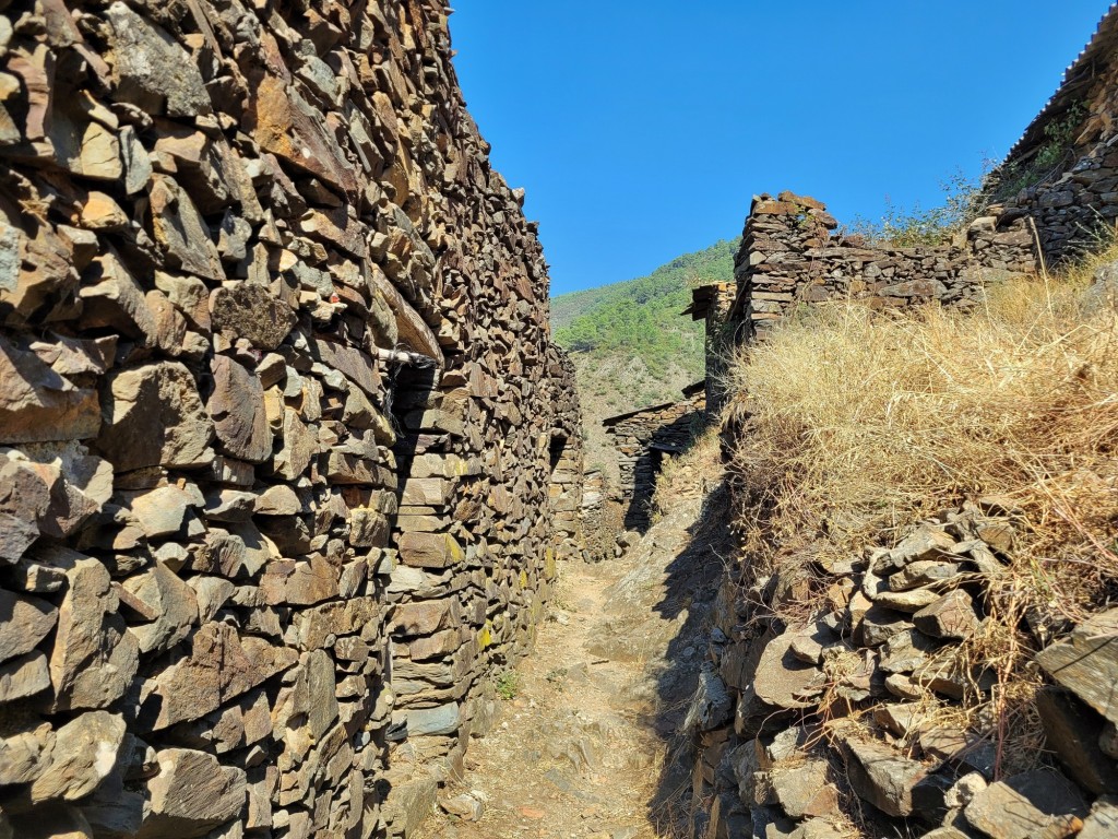 Foto: Vista de la aldea - El Gasco (Cáceres), España