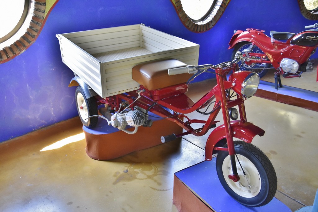 Foto: Museo de la moto y el coche clásico - Hervás (Cáceres), España