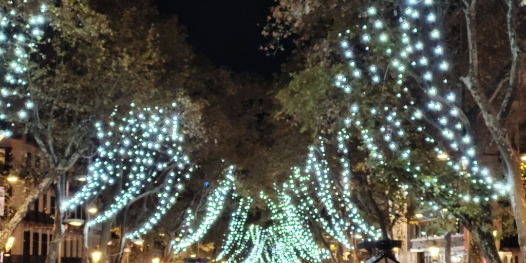 Foto: Vista nocturna - Barcelona (Cataluña), España