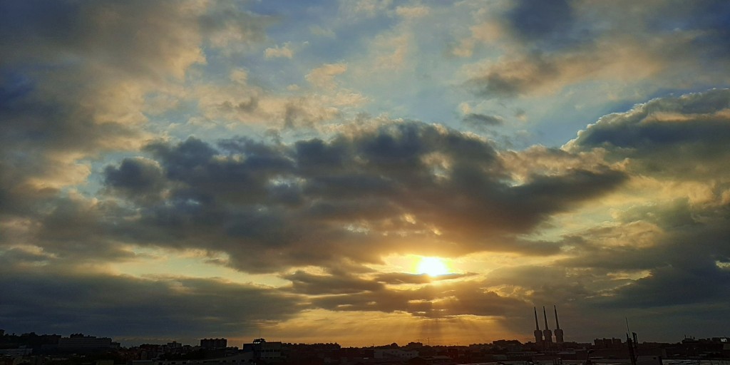 Foto: Amanecer - Barcelona (Cataluña), España