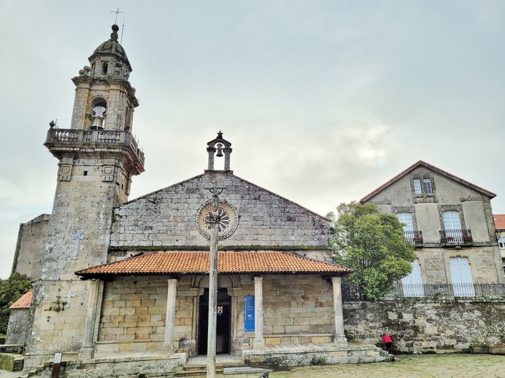 Foto: Iglesia de San Pedro - Muros (A Coruña), España