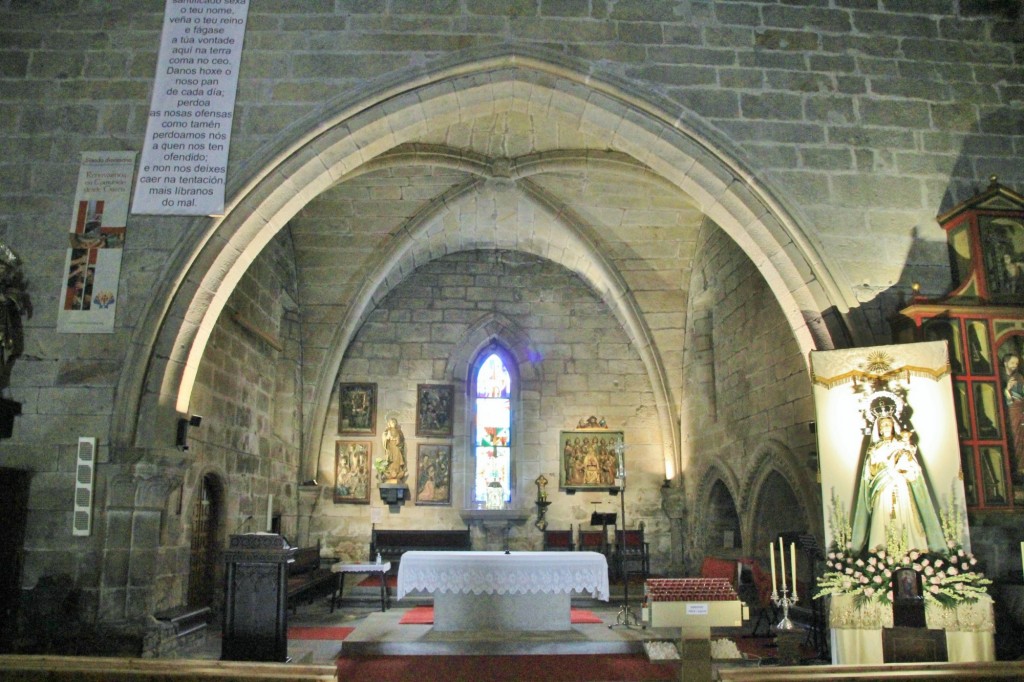 Foto: Iglesia de San Pedro - Muros (A Coruña), España