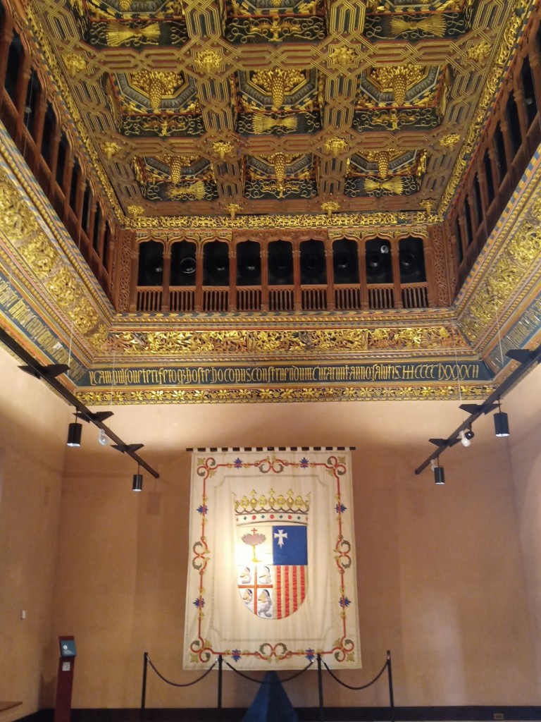 Foto: Castillo de la Aljafería, sede de las Cortes de Aragón - Zaragoza (Aragón), España