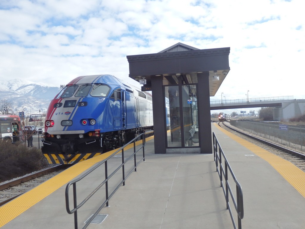 Foto: estación del FrontRunner - Layton (Utah), Estados Unidos