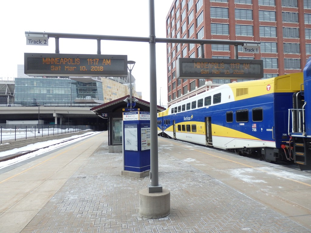 Foto: estación Target Field del tren local Northstar - Minneapolis (Minnesota), Estados Unidos