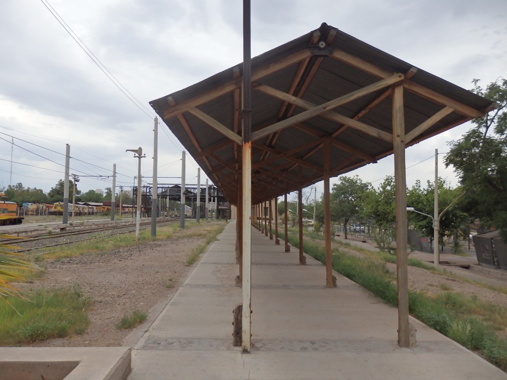 Foto: cuadro de la estación - Mendoza, Argentina