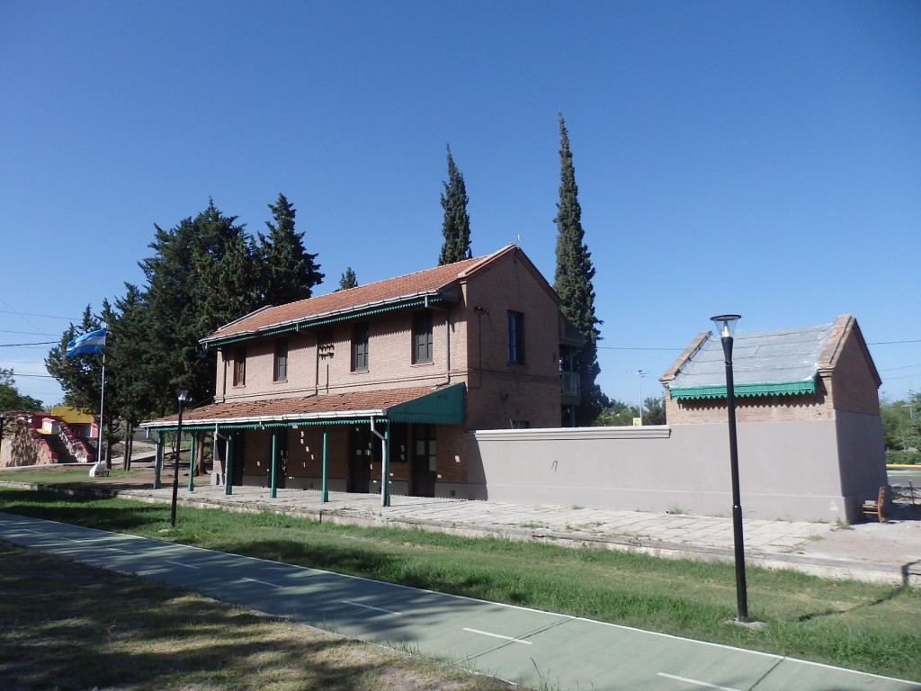 Foto: ex estación del FC San Martín - Luján de Cuyo (Mendoza), Argentina