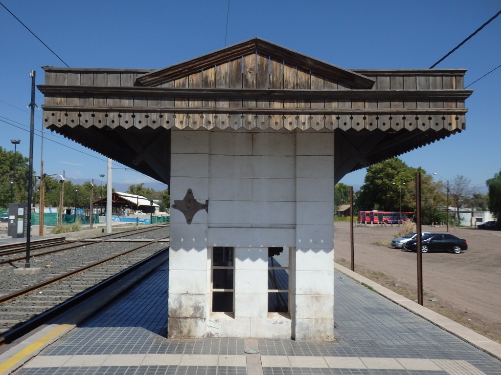 Foto: ex estación del FC San Martín - General Gutiérrez (Mendoza), Argentina