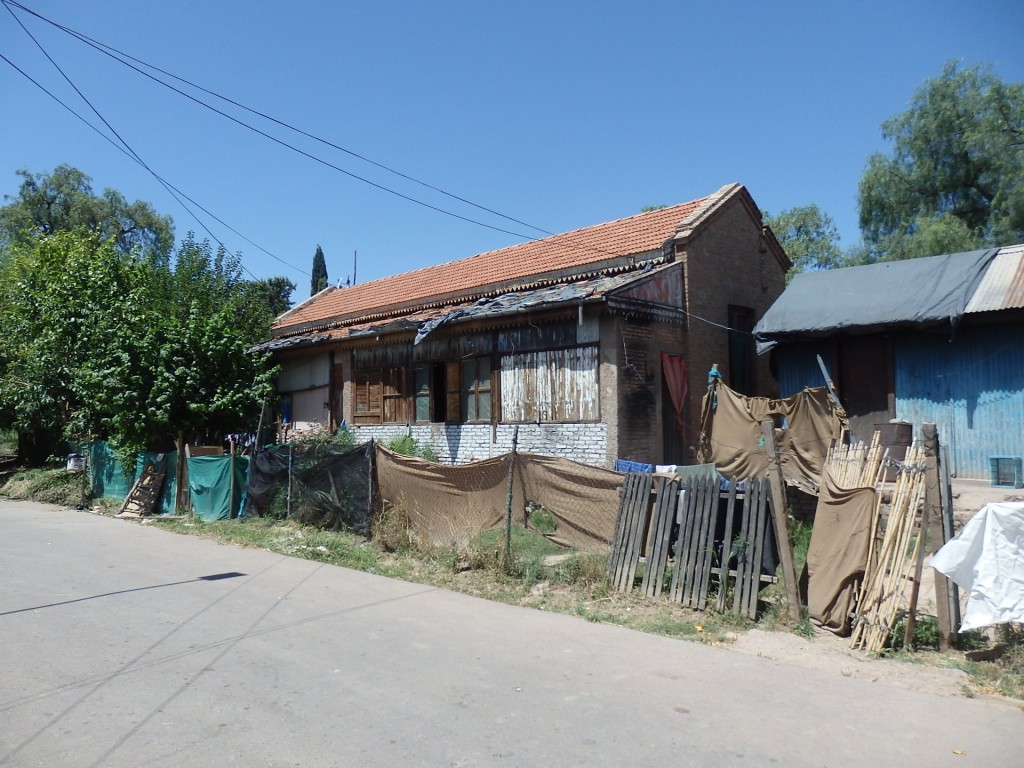 Foto: ex estación del FC San Martín - Russell (Mendoza), Argentina