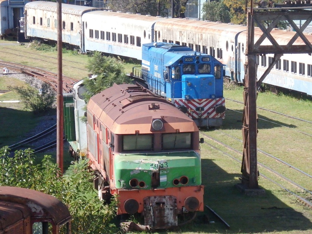 Foto: playa del FC Mitre con material rodante diverso - Córdoba, Argentina