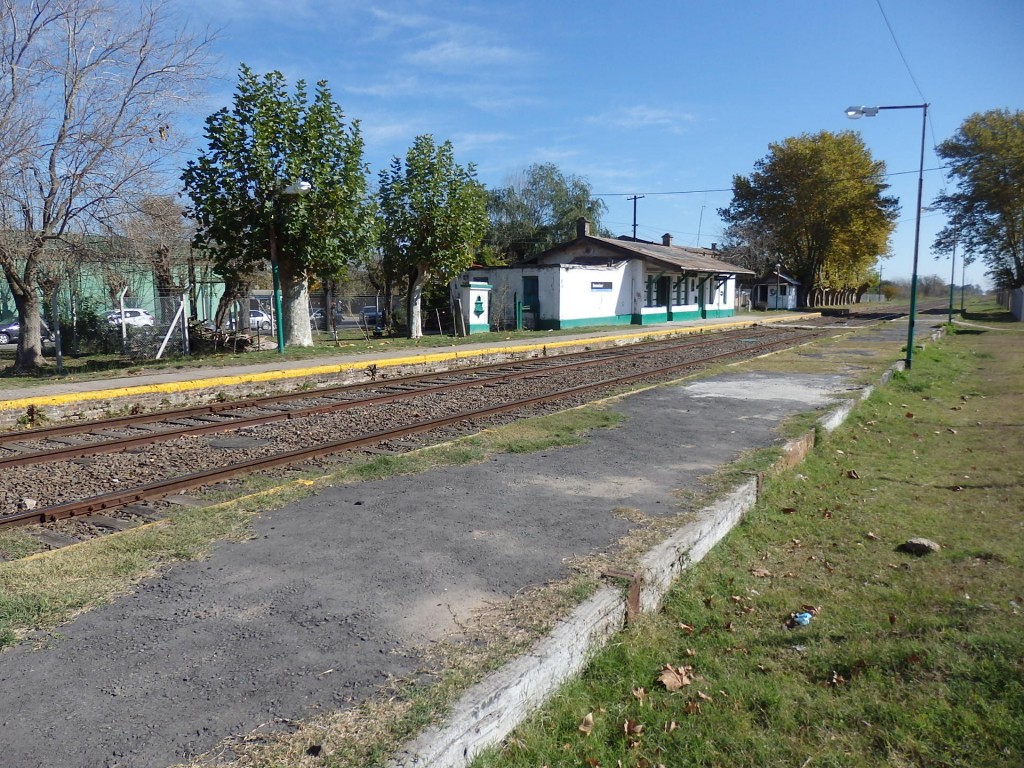 Foto: estación del FC Roca - Domselaar (Buenos Aires), Argentina