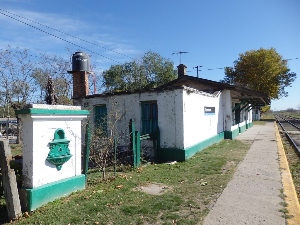 Foto: estación del FC Roca - Domselaar (Buenos Aires), Argentina