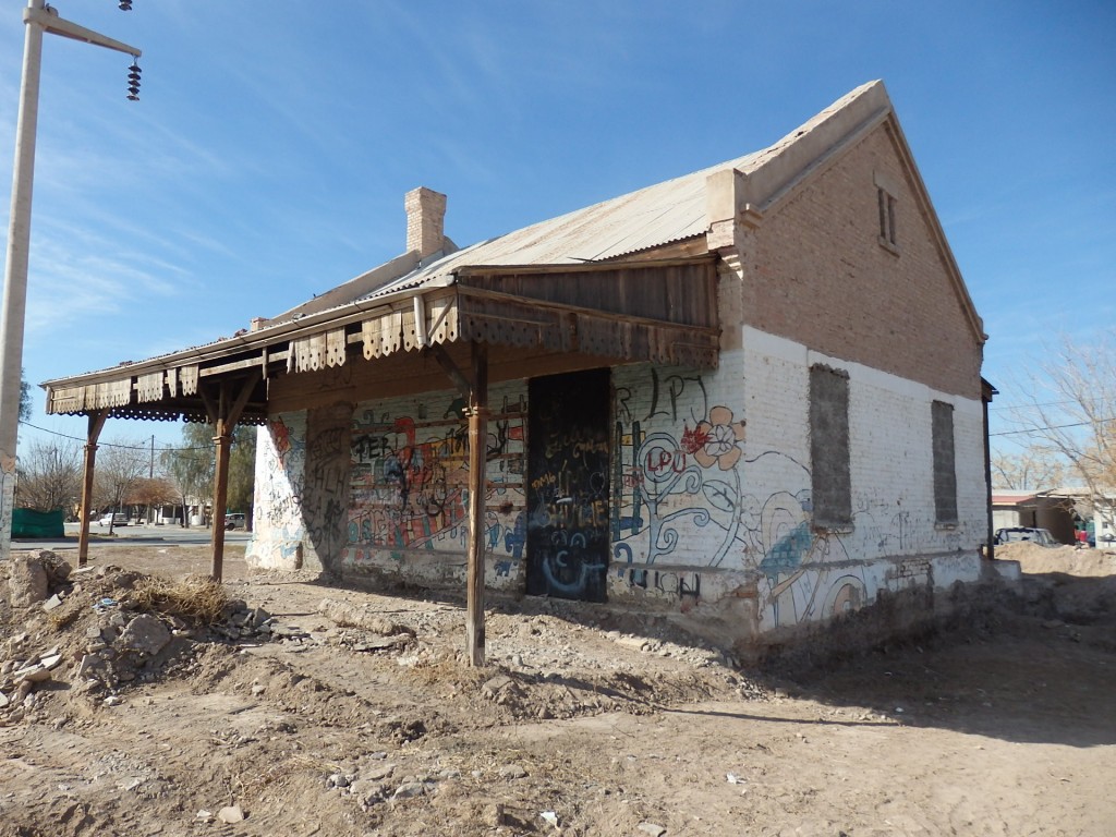 Foto: ex estación Sánchez de Bustamante del FC San Martín - Jocolí Viejo / Barrio Los Jarilleros (Mendoza), Argentina