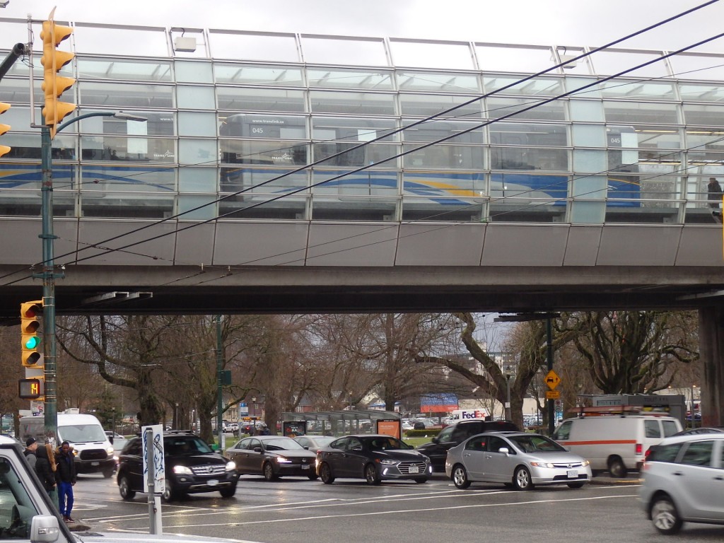 Foto: estación Main Street - Science World del Skytrain - Vancouver (British Columbia), Canadá