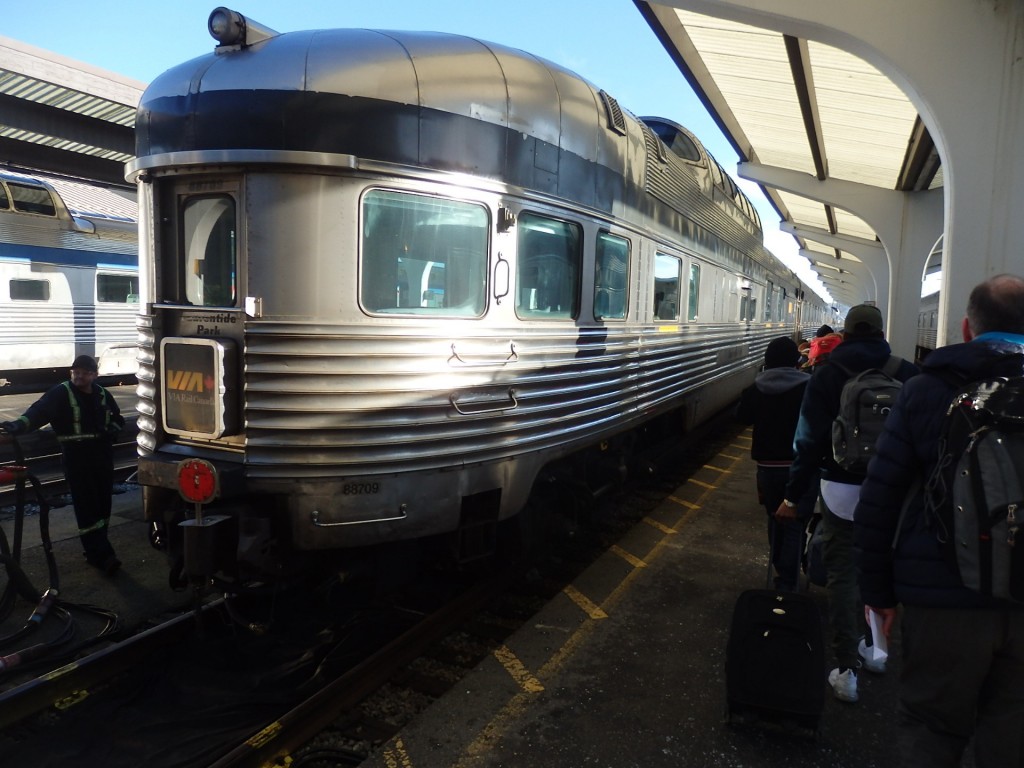 Foto: Tren Nº2 The Canadian / Le Canadien, en la Pacific Central Station - Vancouver (British Columbia), Canadá