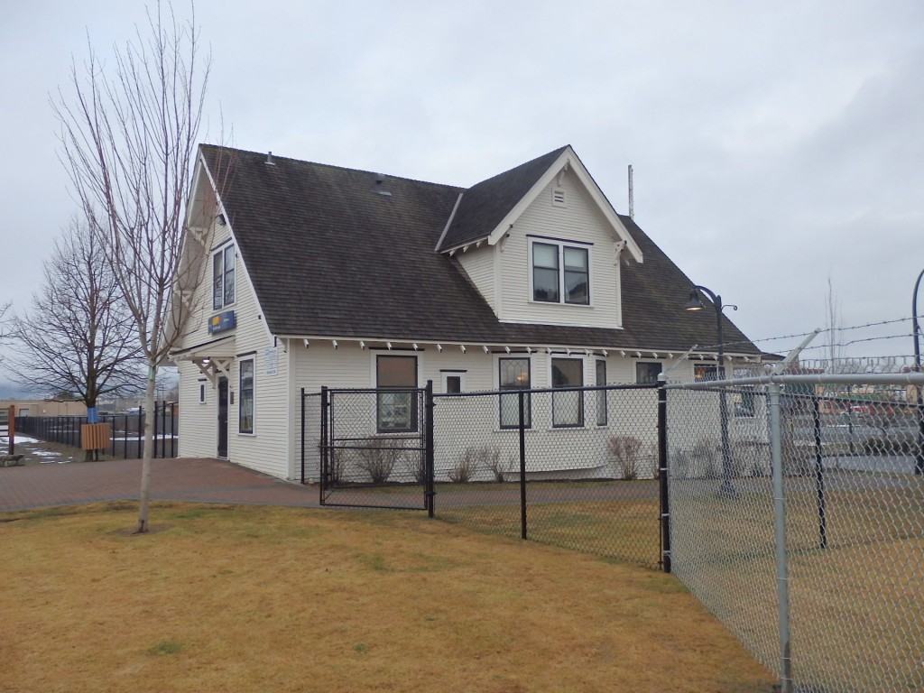 Foto: estación y museo, fachada - Terrace (British Columbia), Canadá