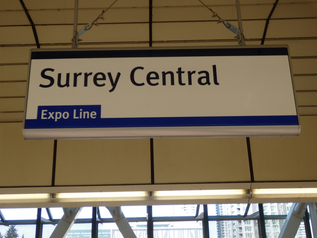 Foto: estación de SkyTrain - Surrey (British Columbia), Canadá