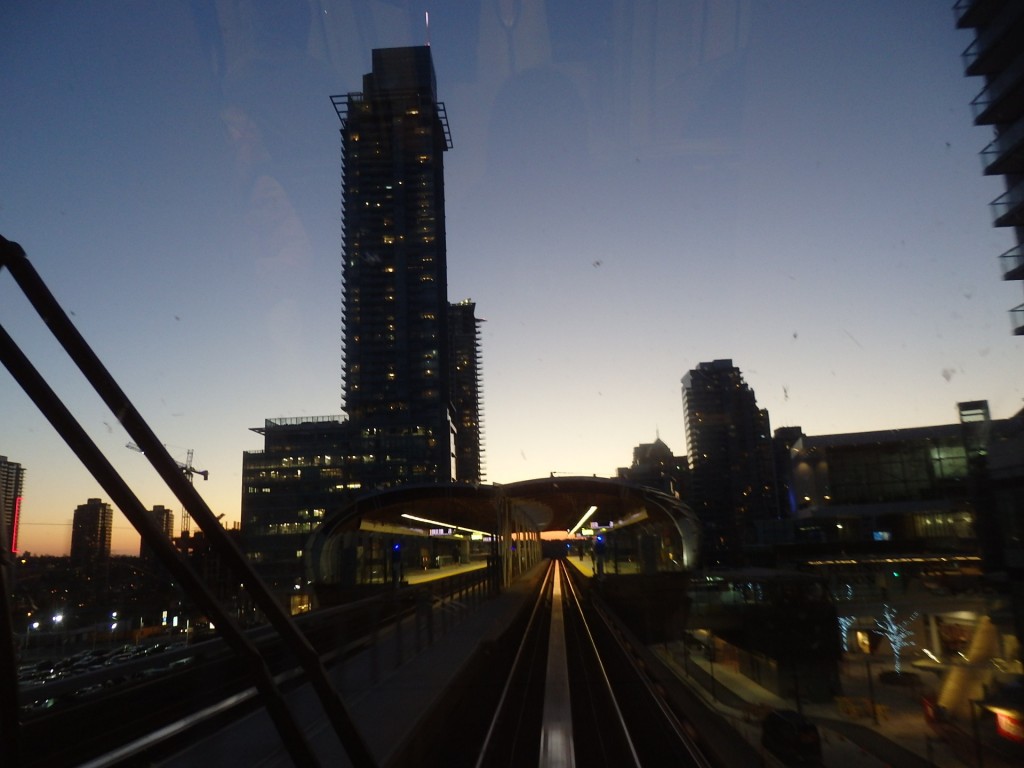 Foto: SkyTrain, Línea Millennium, Extensión Evergreen - Coquitlam (British Columbia), Canadá