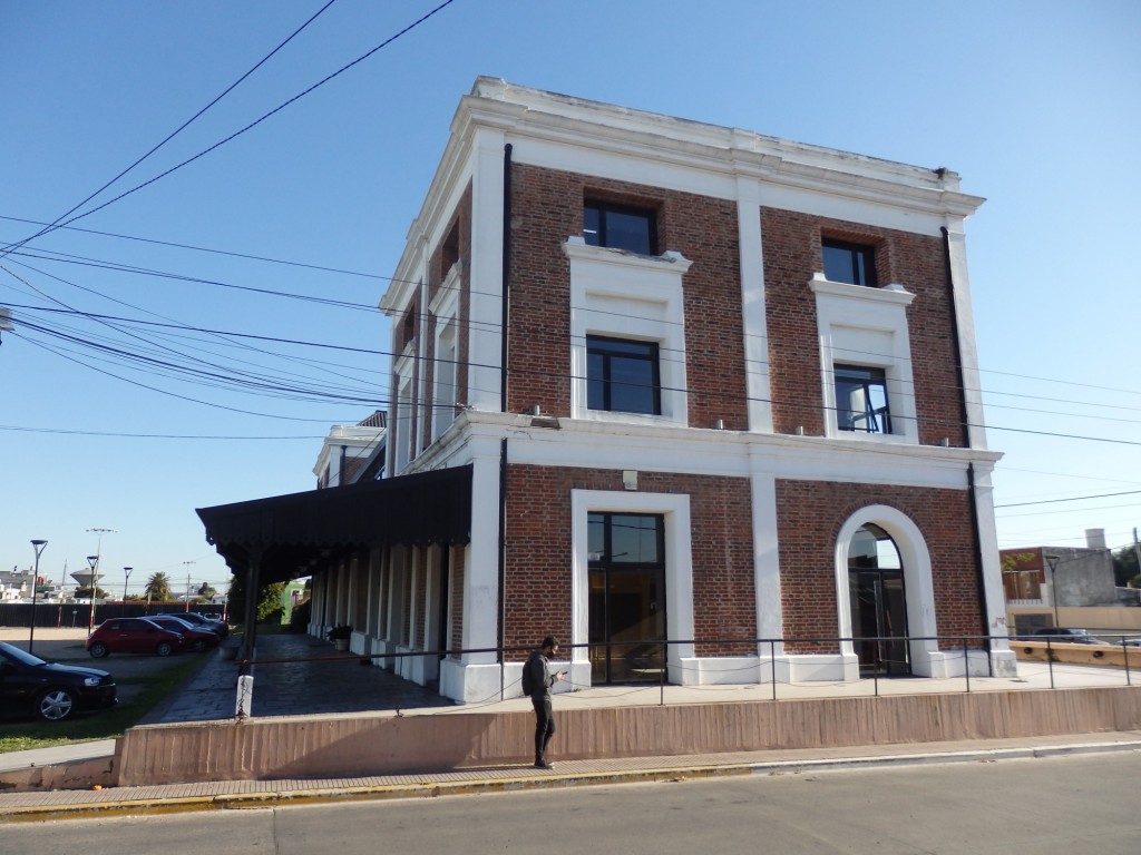 Foto: ex estación del FC Roca - Ensenada (Buenos Aires), Argentina