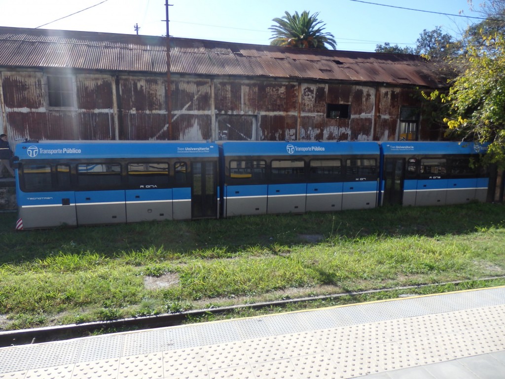 Foto: primer Tren Universitario, desafectado - La Plata (Buenos Aires), Argentina