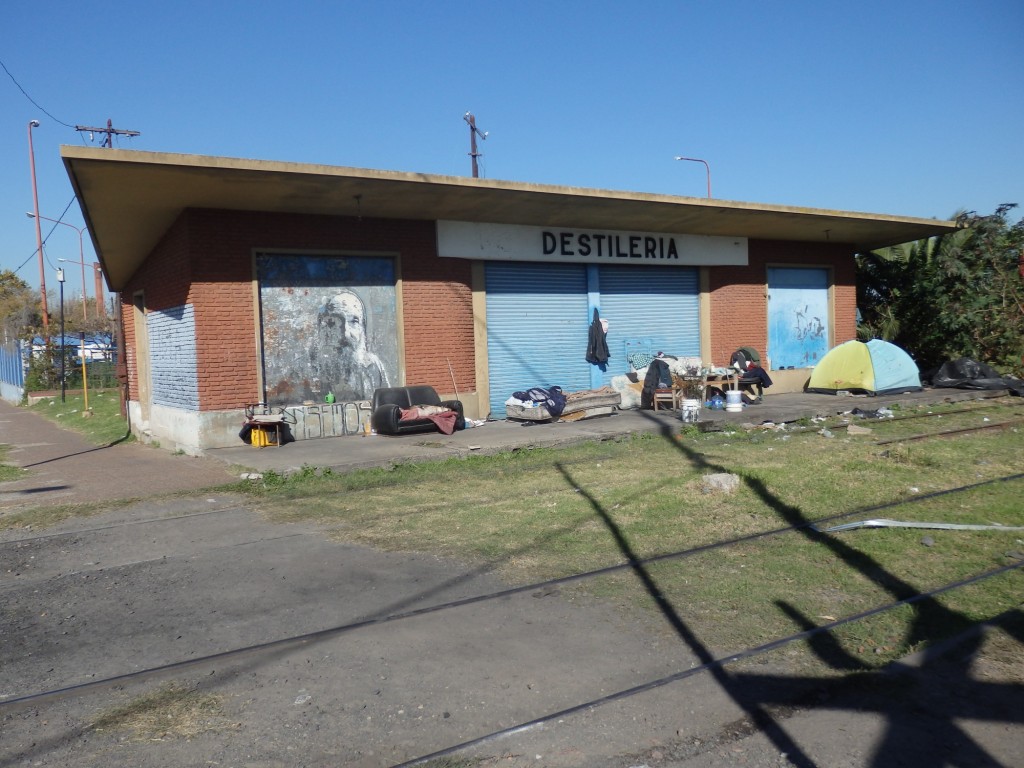 Foto: ex estación Destilería YPF, FC Roca - Ensenada (Buenos Aires), Argentina