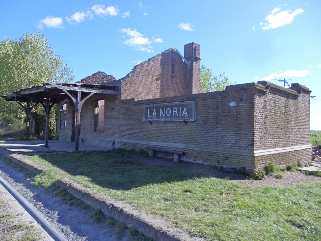 Foto: estación del FC Roca - La Noria (Buenos Aires), Argentina