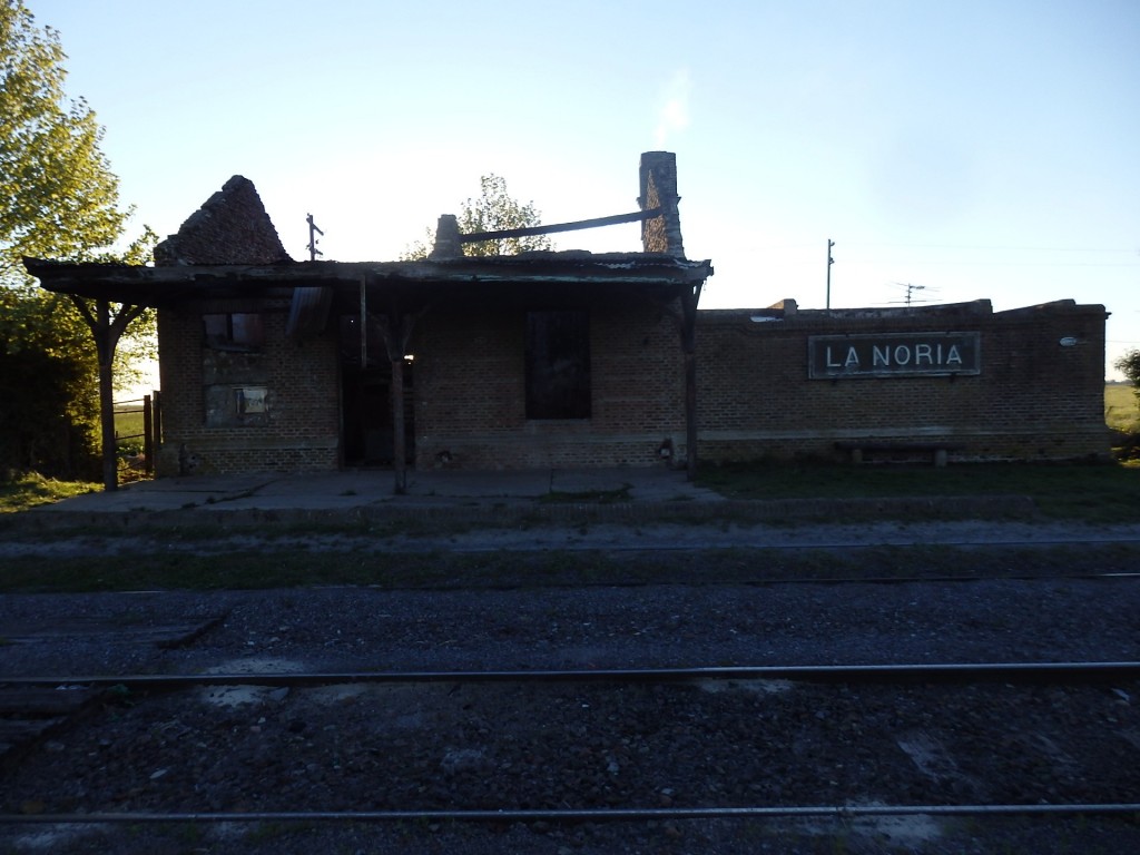 Foto: estación del FC Roca - La Noria (Buenos Aires), Argentina