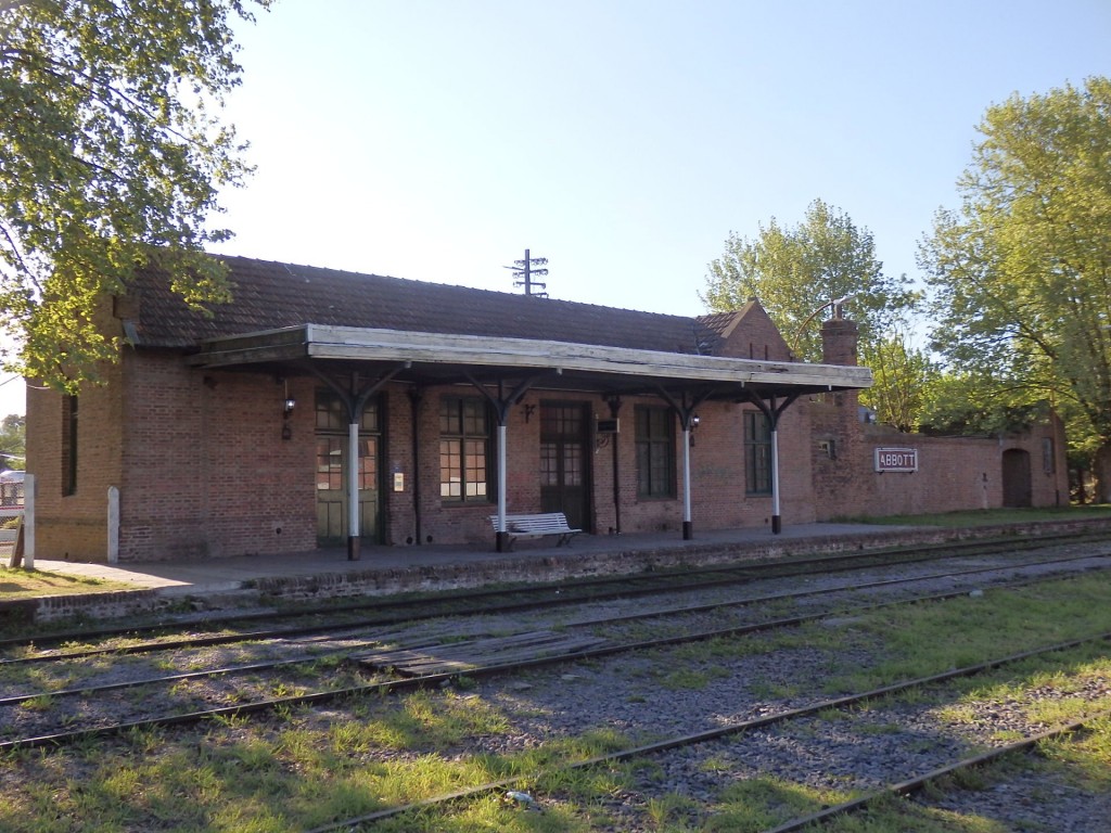 Foto: estación del FC Roca - Abbott (Buenos Aires), Argentina