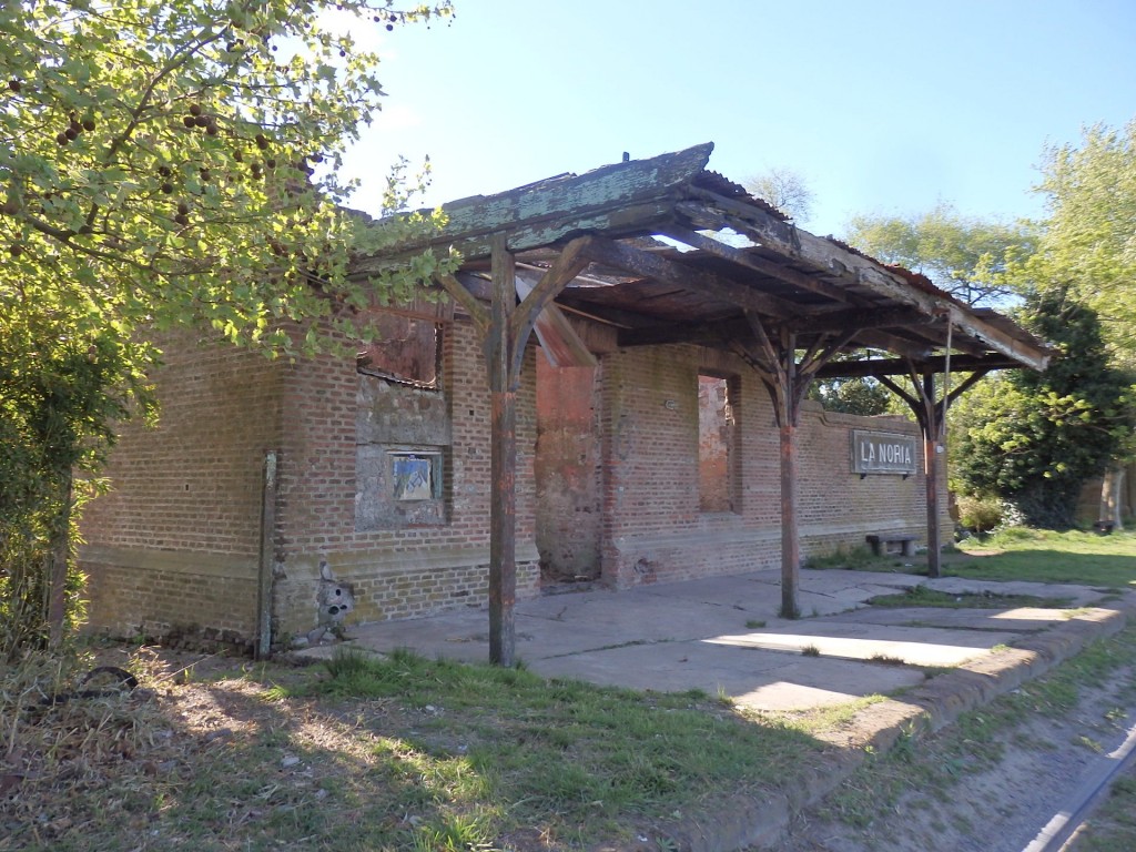 Foto: estación del FC Roca - La Noria (Buenos Aires), Argentina