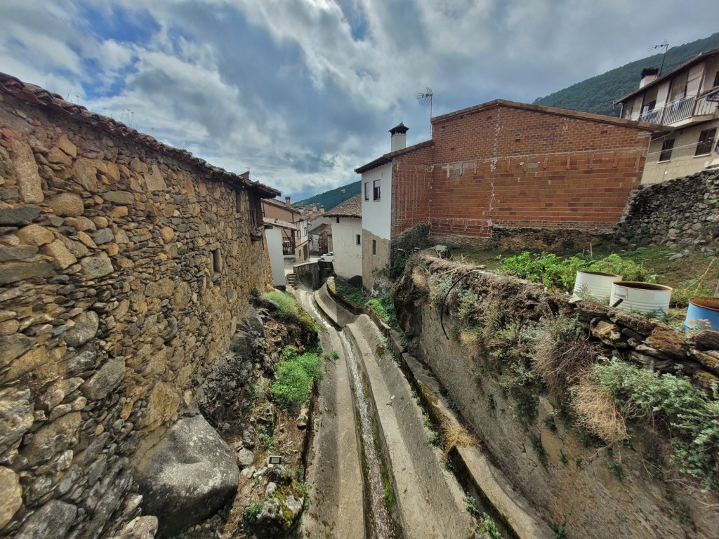 Foto: Centro histórico - Guisando (Ávila), España