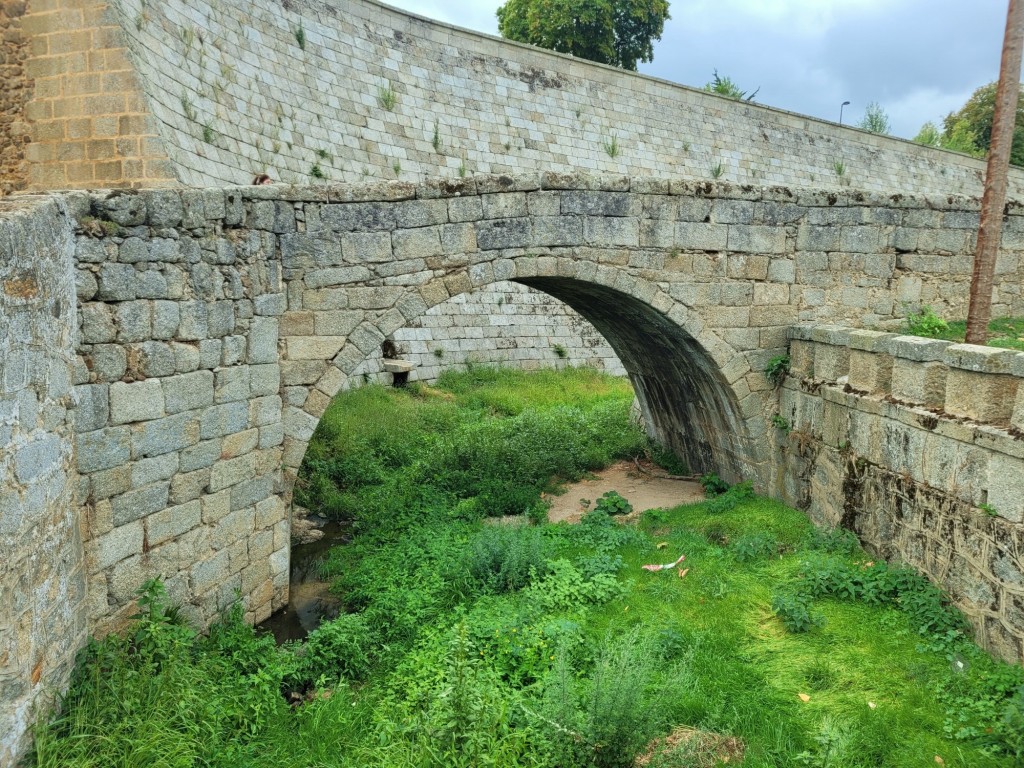 Foto: Puente medieval - Piedrahíta (Ávila), España