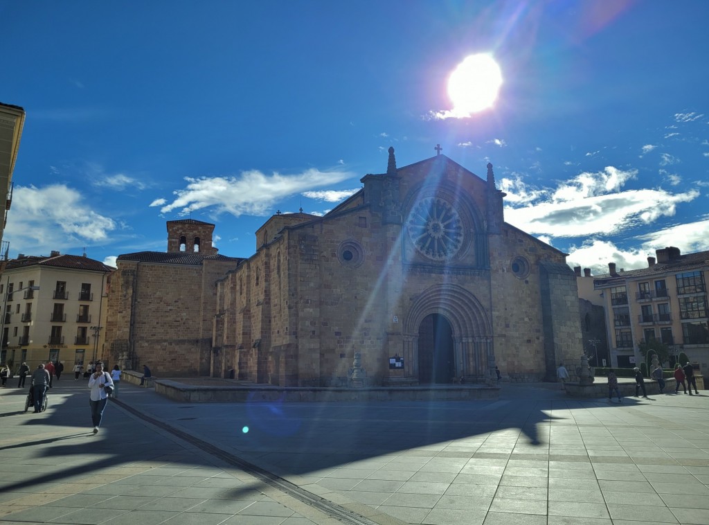 Foto: Iglesia de San Pedro Apóstol - Ávila (Castilla y León), España