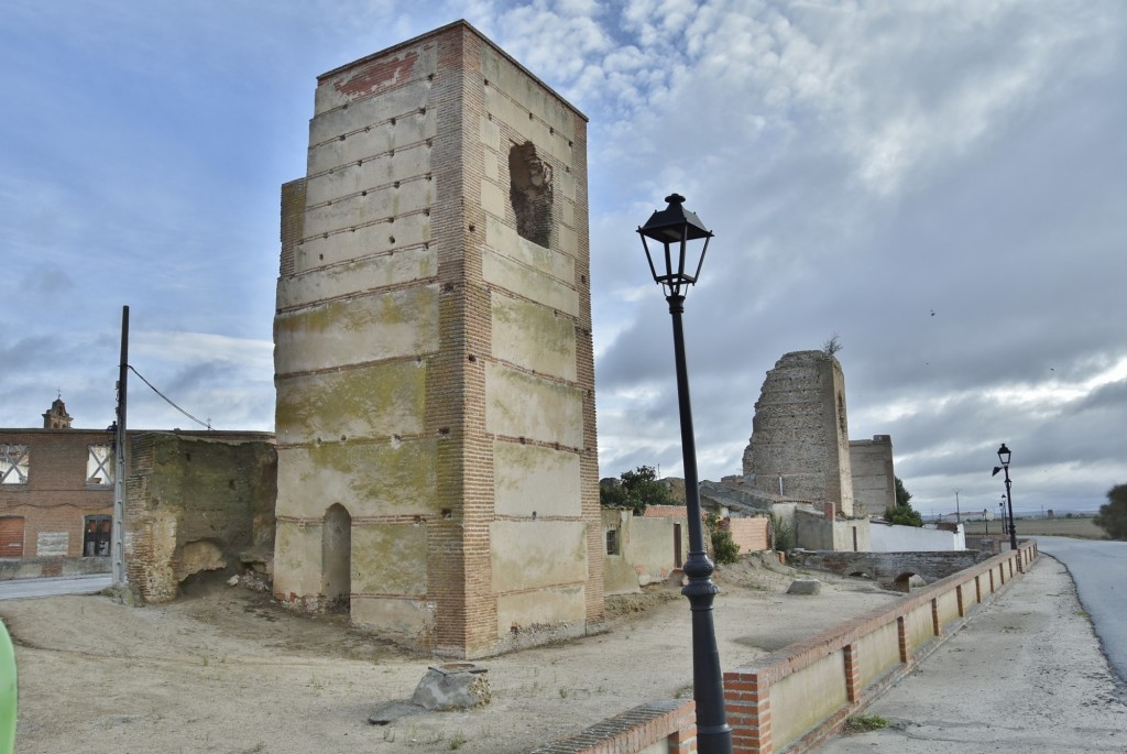 Foto: Muralla - Madrigal de las Altas Torres (Ávila), España