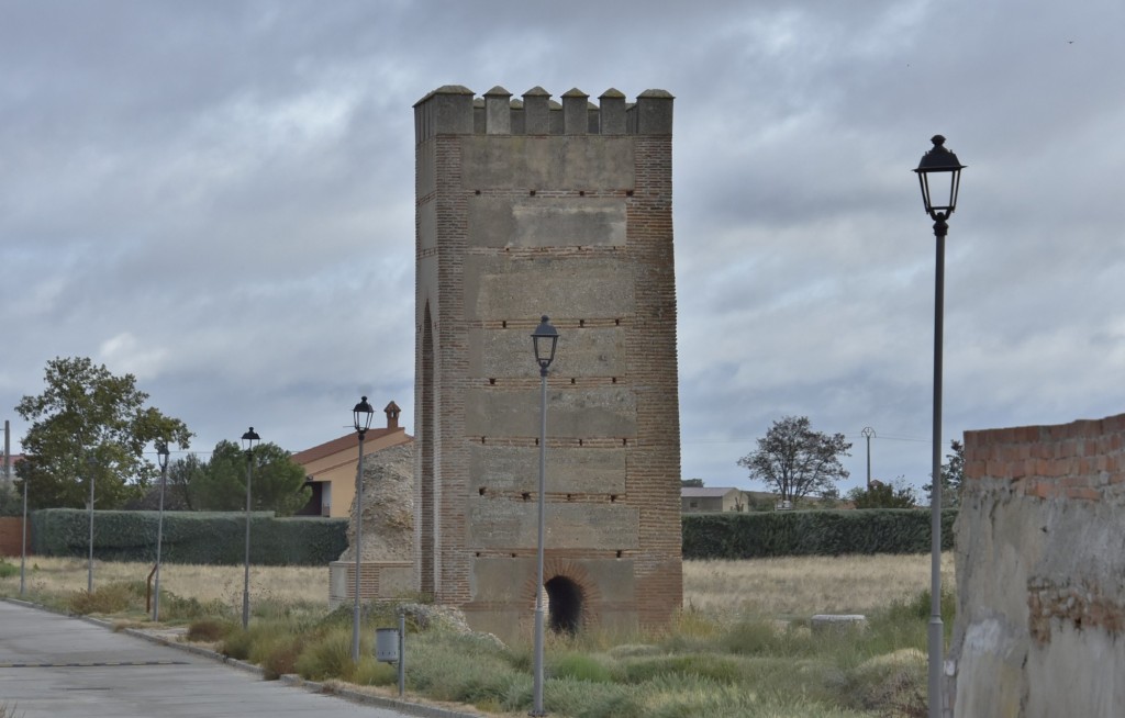 Foto: Muralla - Madrigal de las Altas Torres (Ávila), España