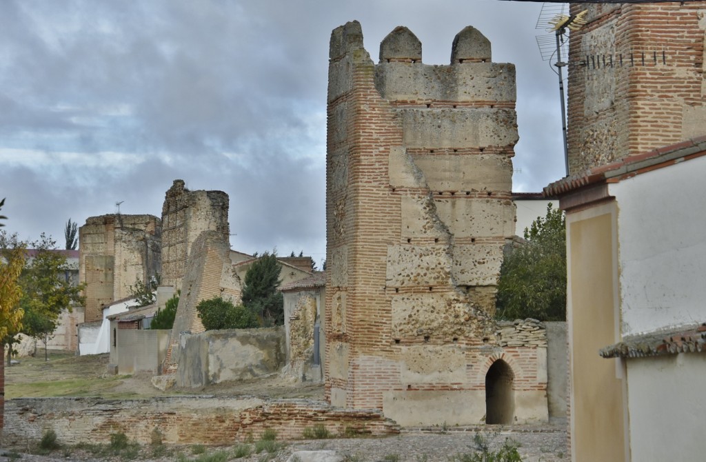 Foto: Muralla - Madrigal de las Altas Torres (Ávila), España