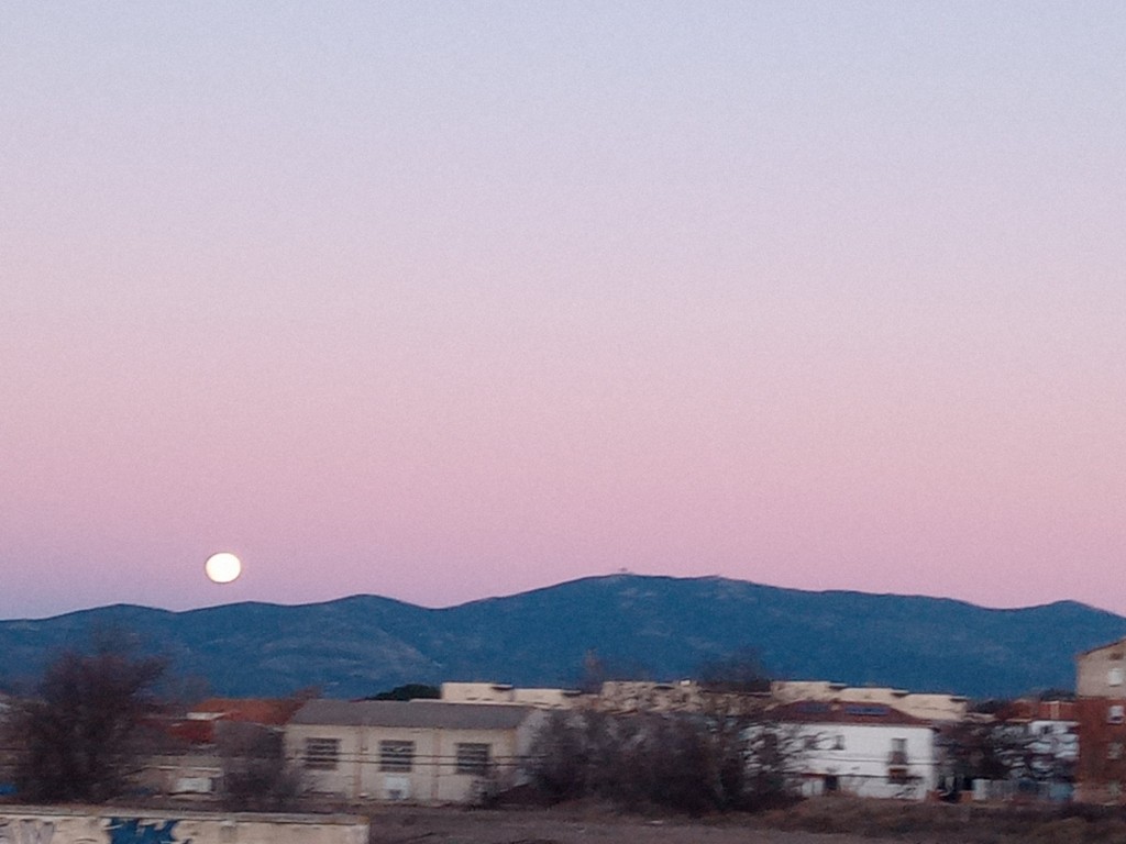 Foto: Amanecer Lunar - Calatayud (Zaragoza), España