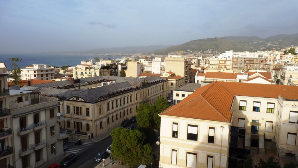 Foto: El mar desde el Castello Aragonese - Reggio Calabria (Calabria), Italia