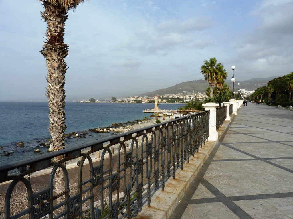 Foto: Paseo de la costa - Reggio Calabria (Calabria), Italia