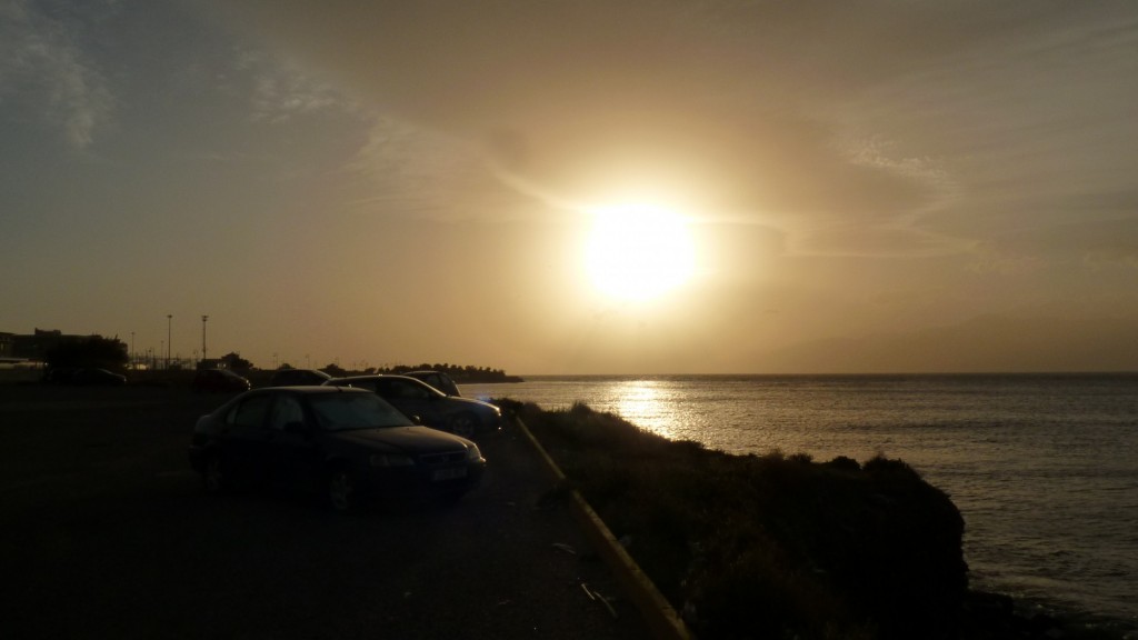 Foto: Atardecer sobre el estrecho - Reggio Calabria (Calabria), Italia