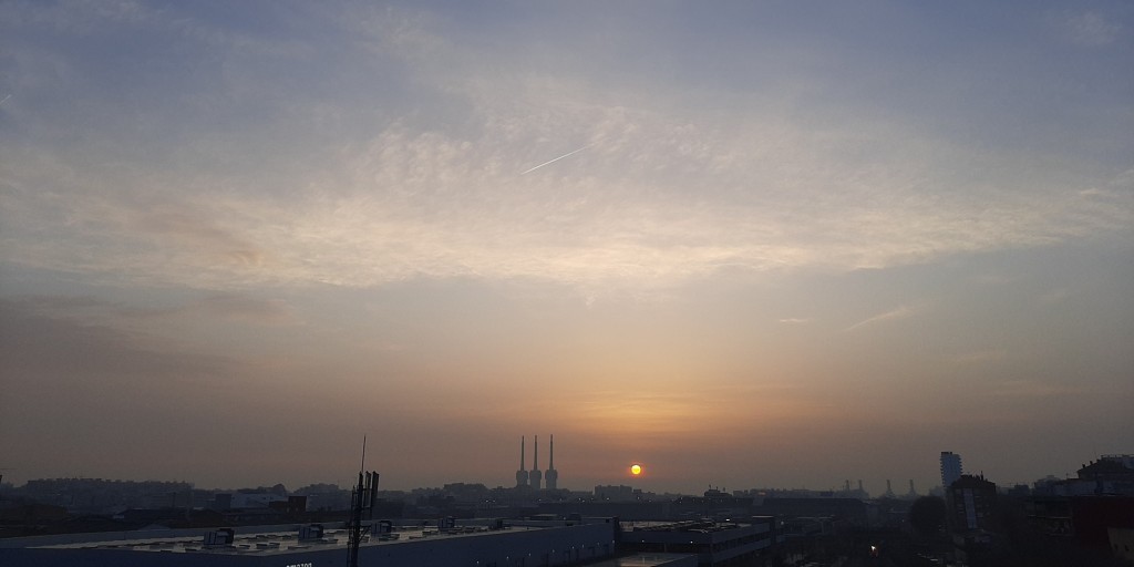 Foto: Amanecer - Sant Adrià de Besòs (Barcelona), España