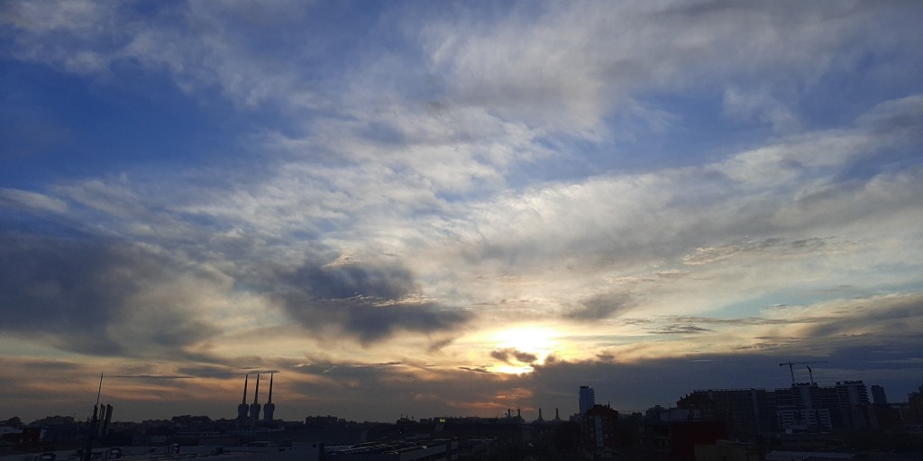 Foto: Amanecer - Sant Adrià de Besòs (Barcelona), España